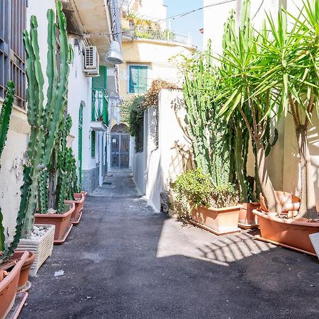 Il Borgo Apartment เนเปิลส์ ภายนอก รูปภาพ